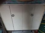 PLAATMETALEN KAST MET TWEE DEUREN LENGTE 121 HOOGTE 104 DIEP, Antiek en Kunst, Ophalen