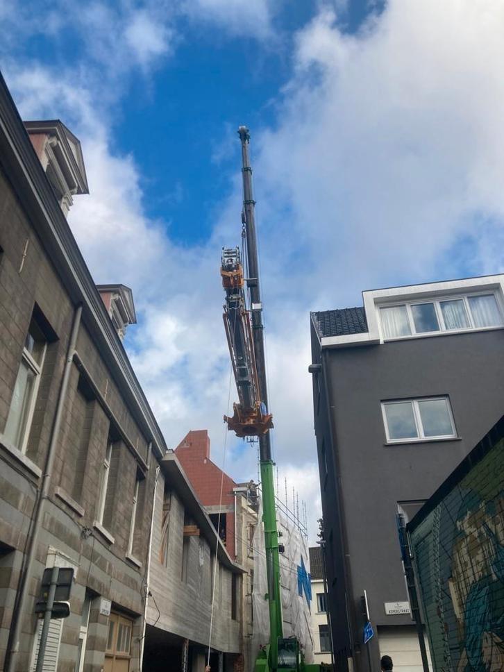 Bouwkraan te huur Igo 21, Articles professionnels, Machines & Construction | Grues & Excavatrices, Grue, Enlèvement