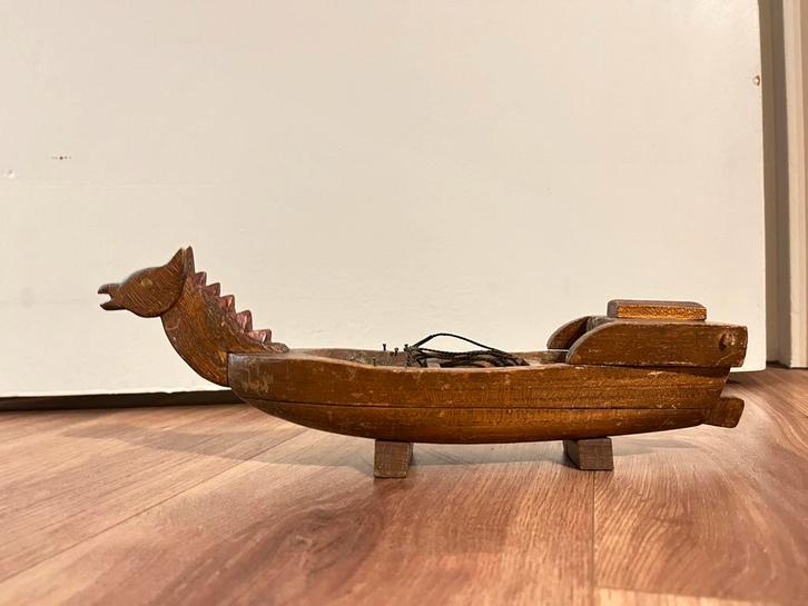 Maquette de bateau viking antique, Antiquités & Art, Antiquités | Accessoires de maison, Enlèvement ou Envoi