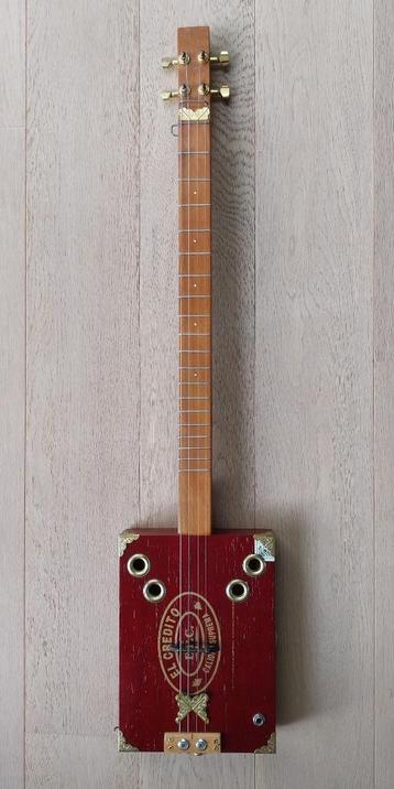 4 String Electric Cigar Box Guitar - Guitare boîte à cigares