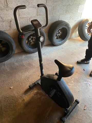 Hometrainer fiets  beschikbaar voor biedingen