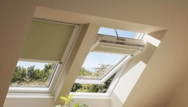 Protection solaire Velux, Bricolage & Construction, Vitres, Châssis & Fenêtres, Comme neuf, Lucarne, 120 à 160 cm, 80 à 120 cm