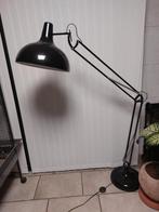 Staande lamp. Kap en arm verstelbaar. Voetdrukknop., Huis en Inrichting, Lampen | Vloerlampen, Ophalen, Zo goed als nieuw