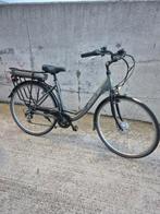 Electrische damesfiets 3 jaar oud met zeer goede batterij, Fietsen en Brommers, Ophalen, Zo goed als nieuw