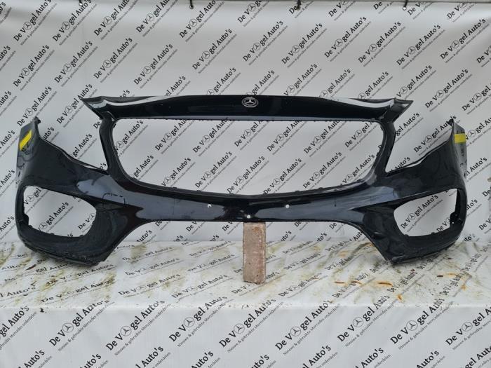 Voorbumper van een Mercedes GLA, Auto-onderdelen, Carrosserie, Bumper, Mercedes-Benz, Gebruikt, 3 maanden garantie, Ophalen of Verzenden