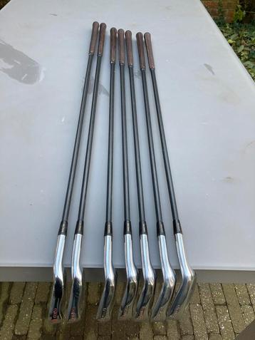 Basis set golfclubs 3-4-7-8-9-P-S (ijzers) beschikbaar voor biedingen