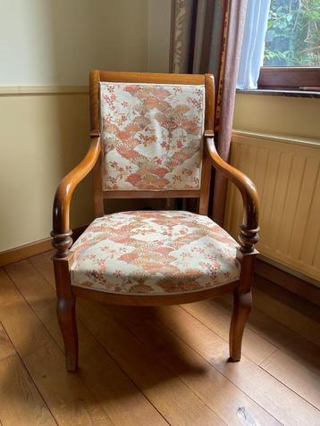 Fauteuil de salon ancien. beschikbaar voor biedingen