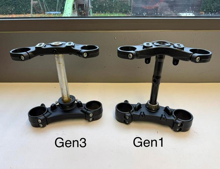 KTM Superduke 1290R Gen1 en Gen3 OEM Triple Clamp, Motoren, Accessoires | Overige, Zo goed als nieuw, Ophalen of Verzenden