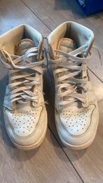 Jordan schoenen EU41, Kinderen en Baby's, Ophalen of Verzenden, Zo goed als nieuw, Schoenen