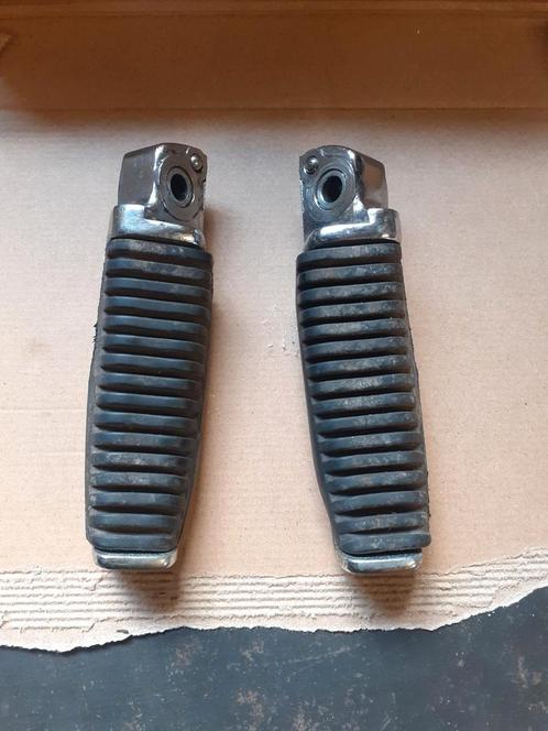 Voetsteunen voor passagier Intruder VS700, Motoren, Onderdelen | Oldtimers, Gebruikt, Ophalen of Verzenden