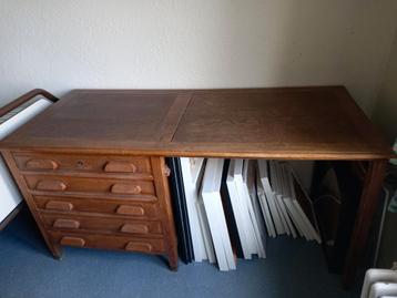 Bureau en chêne avec 5 tiroirs  beschikbaar voor biedingen