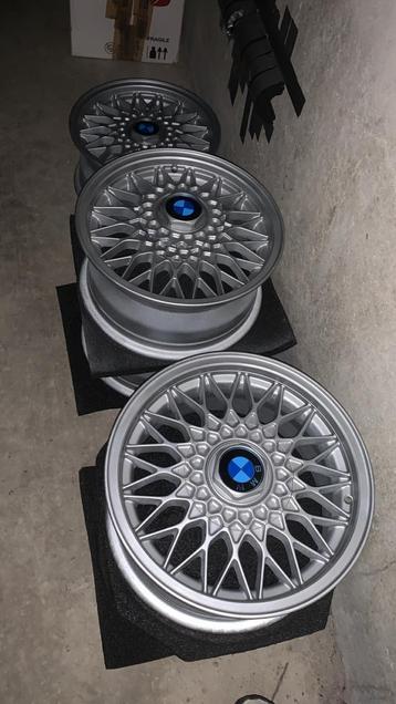 1 nieuw BBS RZ 4/100 BM E30 15 inch wiel beschikbaar voor biedingen