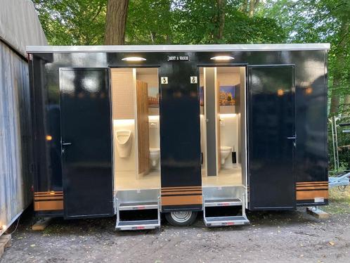 Stijlvolle toiletwagen te huur, Hobby en Vrije tijd, Feestartikelen | Verhuur, Zo goed als nieuw, Verzenden