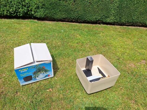 Bloembak op wieltjes met waterreservoir (nieuw - 160 stuks), Tuin en Terras, Bloembakken en Plantenbakken, Nieuw, Binnen, Balkon