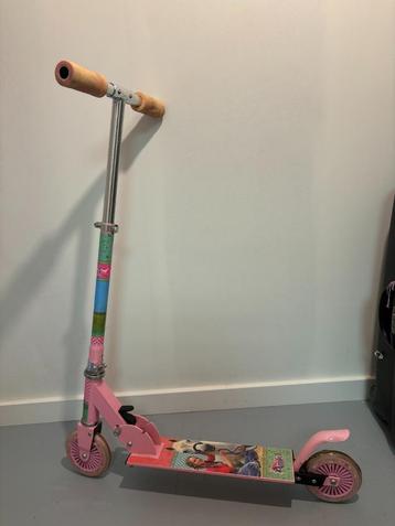 Stoere roze Amika step beschikbaar voor biedingen