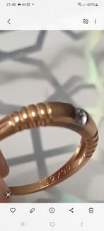 Een prachtige 18k gouden ring met diamant maat 58