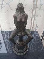 Bronzen beeld van naakte dame, Enlèvement ou Envoi