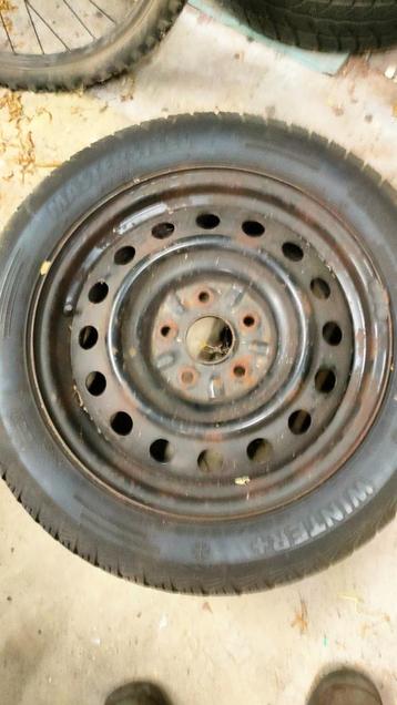 Winterbanden 205/55R16 beschikbaar voor biedingen