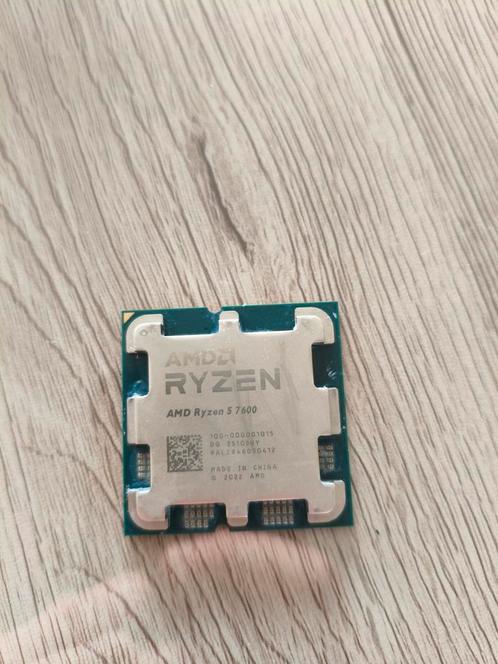 AMD Ryzen 5 7600, Computers en Software, Processors, Zo goed als nieuw, Ophalen
