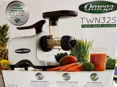 Omega TWN32S twin gear slow juicer nieuw in doos, Electroménager, Extracteurs de jus, Neuf, Presse-agrumes lent, Enlèvement ou Envoi
