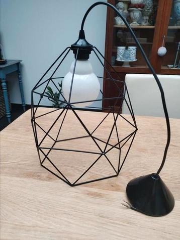 Draadlamp  beschikbaar voor biedingen