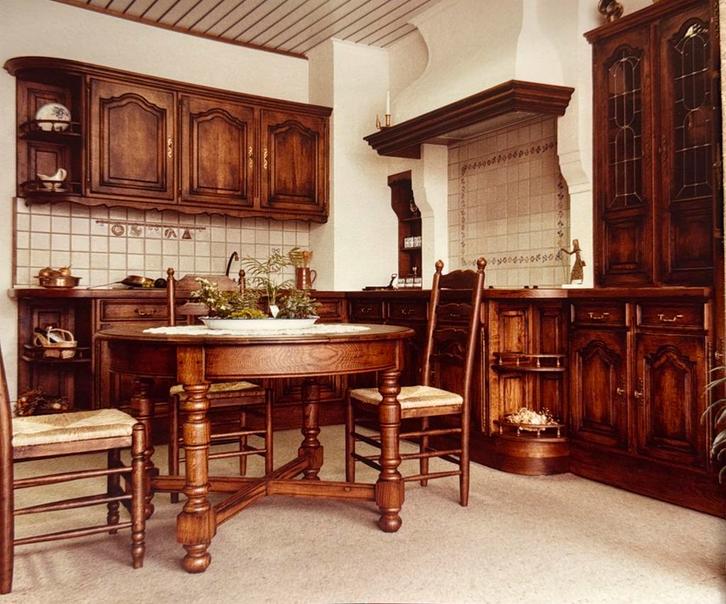 Massieve landelijke keuken in eik ( excl. tafel/stoel), Huis en Inrichting, Keuken | Complete keukens, Hout, Ophalen