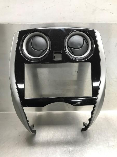 DIVERS Radio omlijsting Nissan Note (E12) (|682603VV0A|), Autos : Pièces & Accessoires, Autres pièces automobiles, Nissan, Utilisé