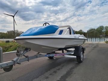 Speedboot 4 personen  beschikbaar voor biedingen