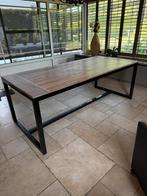 Tijdloze eettafel met eiken blad & modern metalen onderstel, Huis en Inrichting, Ophalen, Gebruikt, 100 tot 150 cm, 200 cm of meer