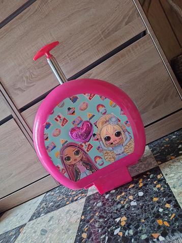 Barbie tas om barbie te dragen en kleren beschikbaar voor biedingen