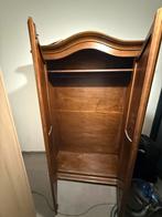 GRATIS Antieke vol houten kleerkast, Enlèvement