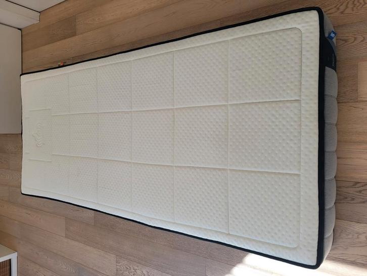 Auping Elysium 200x90 Medium Y, Huis en Inrichting, Slaapkamer | Matrassen en Bedbodems, Zo goed als nieuw, Matras, Ophalen