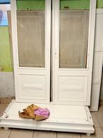 Armoire ancienne 2 portes en bois de chêne laqué, Enlèvement