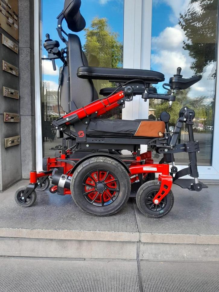 Fauteuille roulant électrique Vermeiren Sigmaa AA2 nieuw pmr, Divers, Chaises roulantes, Comme neuf, Enlèvement ou Envoi