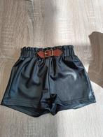 Lederen short maat 68, Enfants & Bébés, Vêtements de bébé | Taille 68, Enlèvement ou Envoi, Neuf, Fille, Pantalon