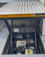 Tafelschaarlift splinternieuw, Ophalen