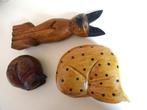 3 houten beeldjes, katten. Handmade, Indonesië, Verzamelen, Dierenverzamelingen, Ophalen of Verzenden, Gebruikt, Hond of Kat, Beeldje of Figuurtje