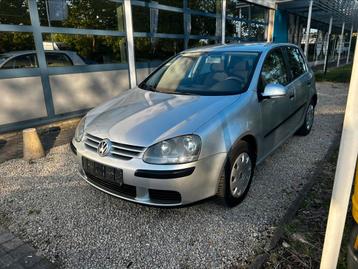 Volkswagen golf automaat benzine gekeurd beschikbaar voor biedingen