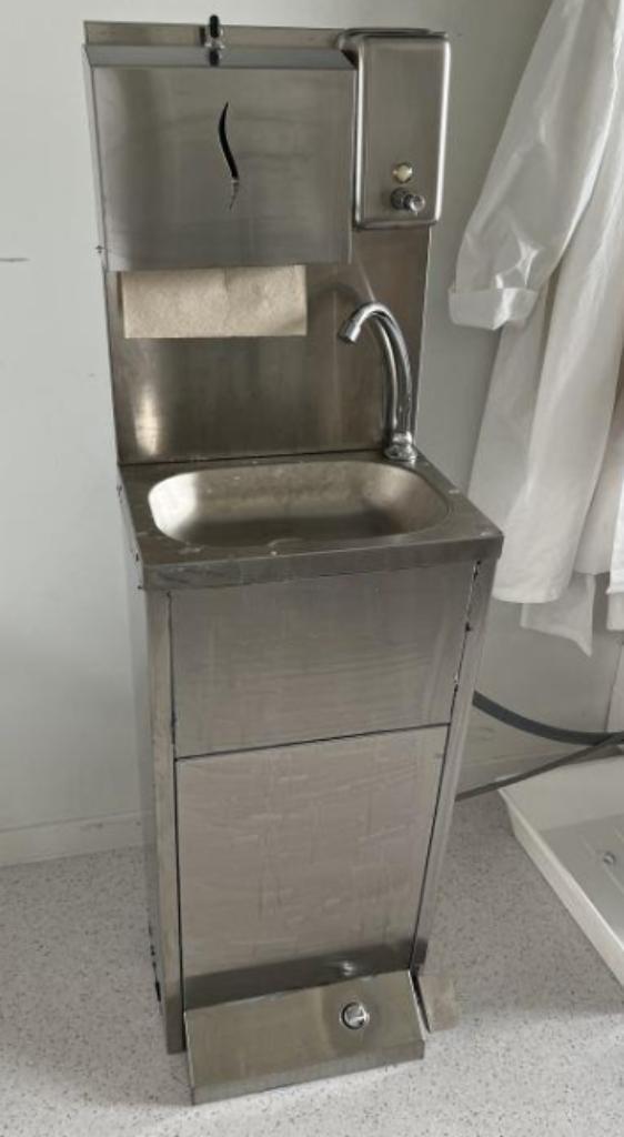 RVS Spoelmeubel, Handenwasstation met voetbediening, Zakelijke goederen, Horeca | Keukenapparatuur, Inox Meubilair, Gebruikt, Ophalen