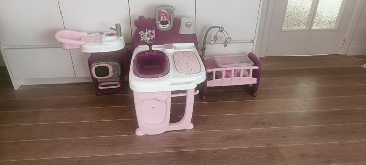 Smoby baby nursery, Kinderen en Baby's, Speelgoed | Poppen, Zo goed als nieuw, Babypop, Ophalen