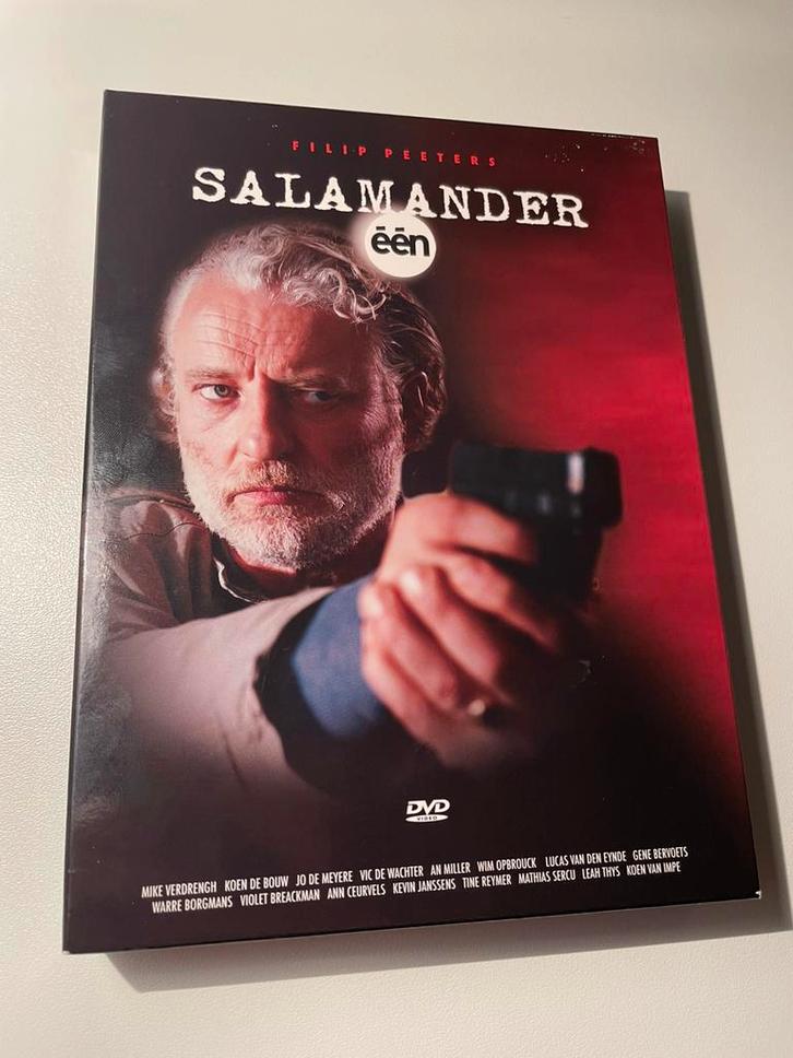 Salamander – DVD-box, CD & DVD, DVD | Action, Comme neuf, Autres genres, Coffret, À partir de 16 ans, Envoi