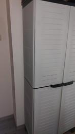 Armoire en plastique blanc avec étagères, Enlèvement