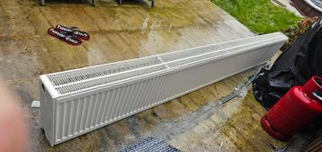 Radiator  3000x400 type 33 disponible aux enchères