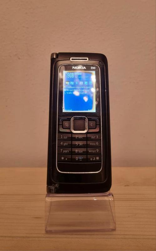 Nokia E90-communicator met originele oplader, Telecommunicatie, Mobiele telefoons | Hoesjes en Screenprotectors | Nokia, Gebruikt