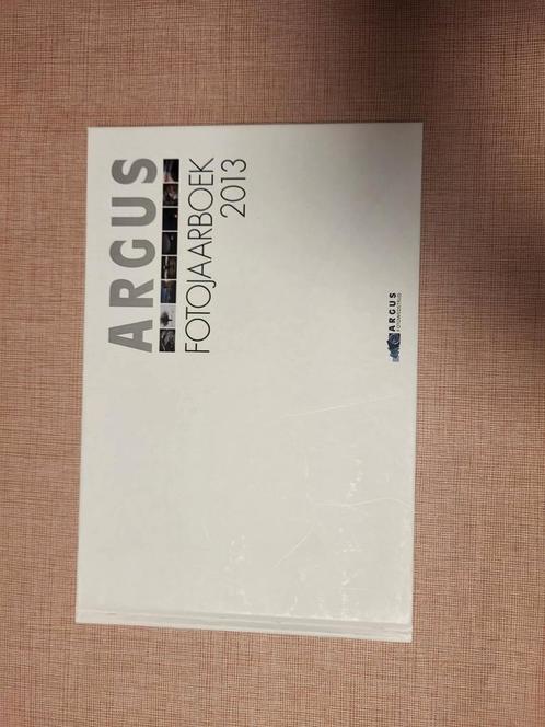 Annuaire photo ARGUS 2013 (frais de port inclus), Antiquités & Art, Antiquités | Livres & Manuscrits, Enlèvement ou Envoi