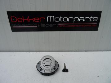 Tankdop + Sleutel Yamaha YZF R1 2004-2005-2007-2008-2009 > beschikbaar voor biedingen
