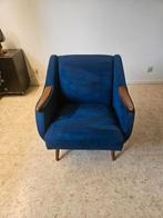 Blauwe retro fauteuil in nabuck, Huis en Inrichting, Fauteuils, Ophalen, Minder dan 75 cm, Zo goed als nieuw, Retro jaren 60, 70