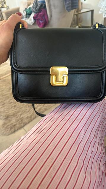 Nieuwe handtas beschikbaar voor biedingen