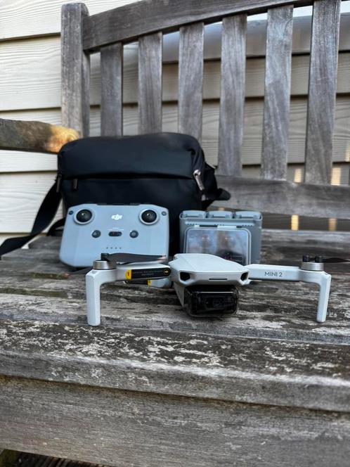 Dji mini 2 fly more combo NIEUWSTAAT, Audio, Tv en Foto, Drones, Zo goed als nieuw, Ophalen