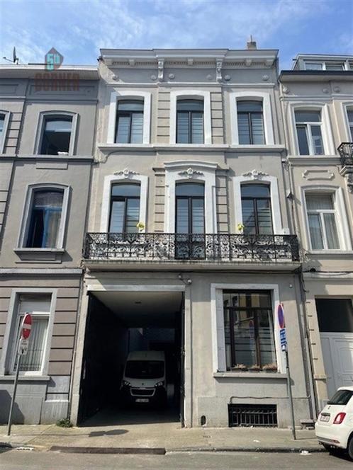 Opbrengsteigendom te koop in Anderlecht, 24 slpks, Immo, Maisons à vendre, Maison individuelle